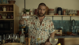 UNO-EQUIS-DOS-STILL-13 UNO-EQUIS-DOS-STILL-13