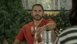 UNO-EQUIS-DOS-STILL-19 UNO-EQUIS-DOS-STILL-19